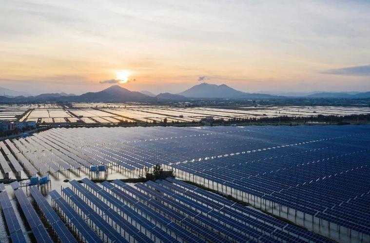 脫褲子放屁？為什么要用光伏發(fā)電，用電制取氫氣，再用氫氣發(fā)電？